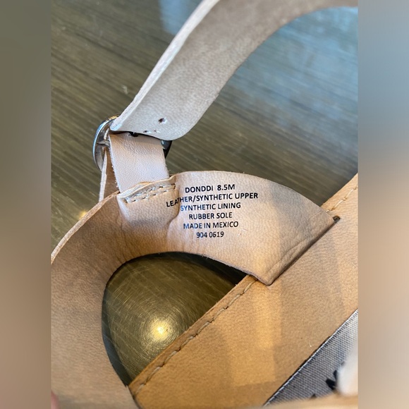 Steve Madden Rattan Weave Strappy Sandal SZ 8.5 - Picture 7 of 7